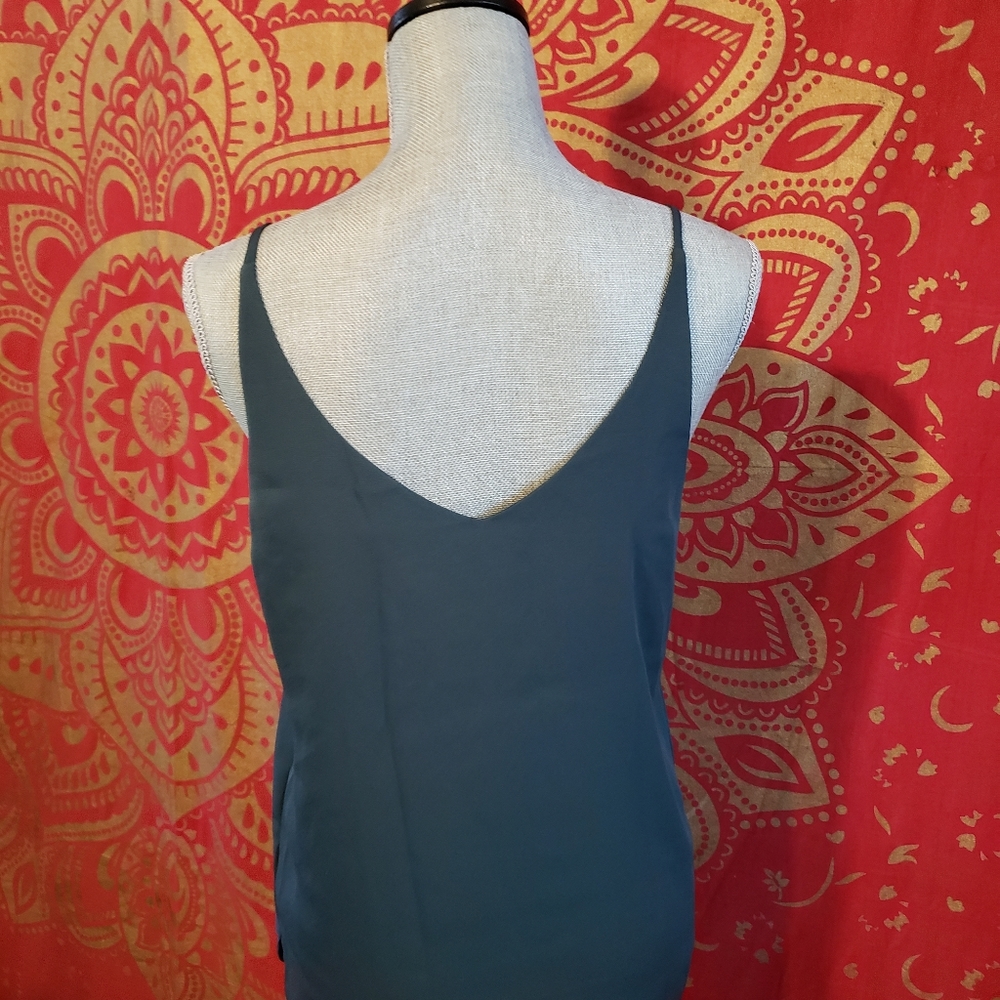 Tank top - Picture 2 of 4